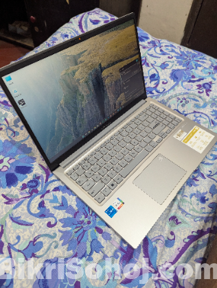 Asus vivobook, 20 days used only,fresh condition